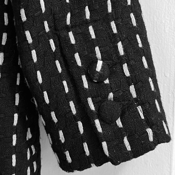 Tulle short jacket. - Picture 4 of 10